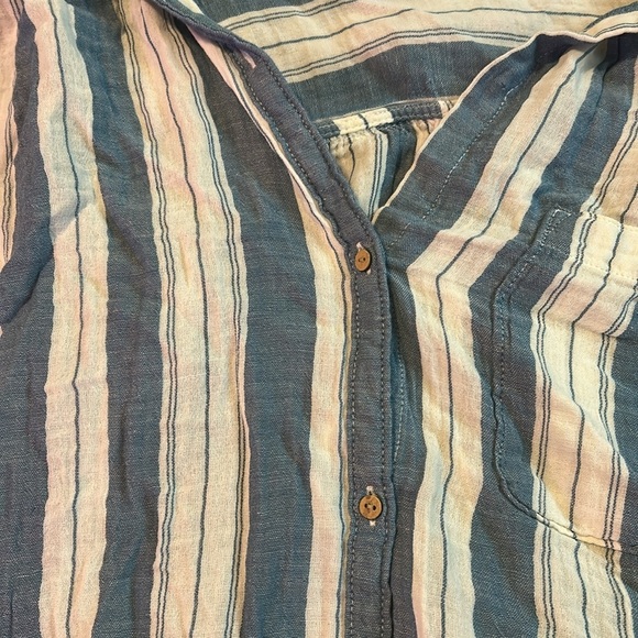 Old Navy Shirt and Shorts Set - Picture 6 of 8